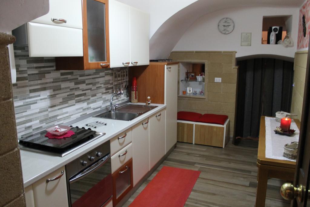 Casa Emilia Apartment Монополи Стая снимка